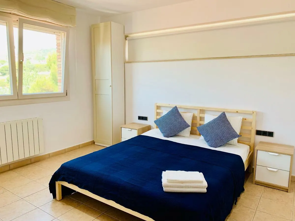 Barcelona Village Homestay Tiana