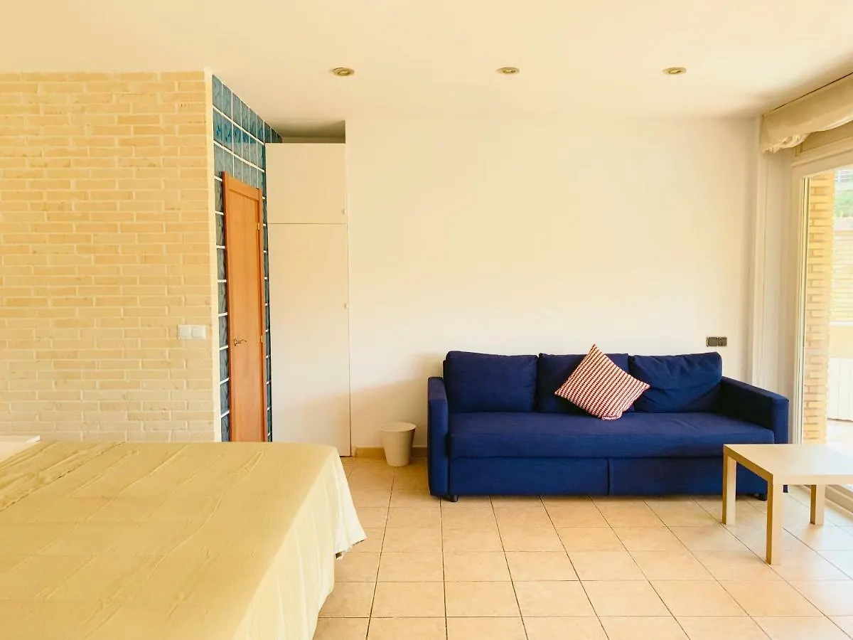 Barcelona Village Homestay Tiana
