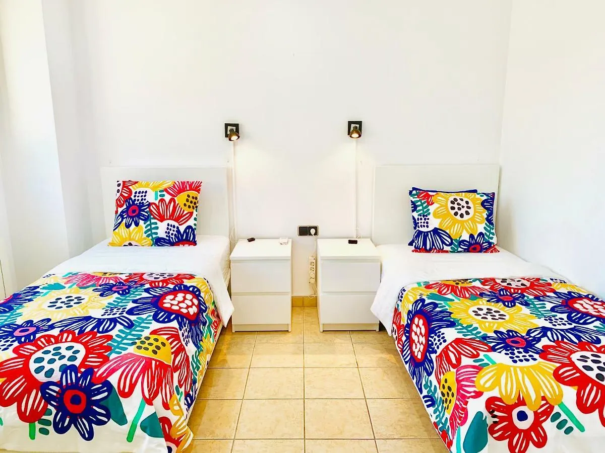 Barcelona Village Homestay Tiana 0*,